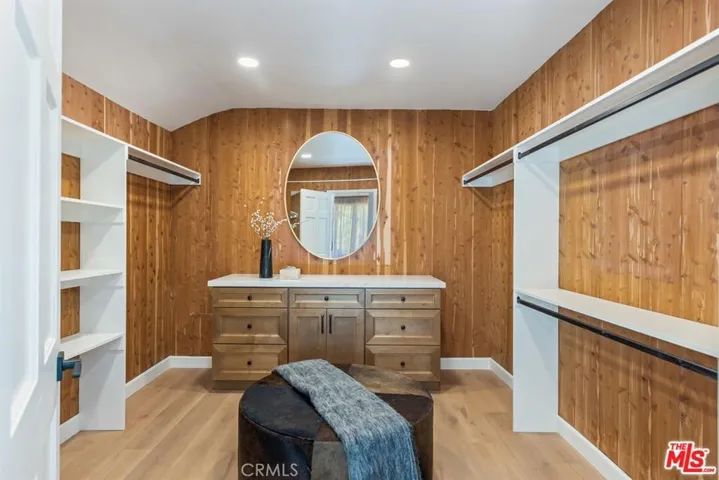 3217 Longridge, Sherman Oaks, California 91423