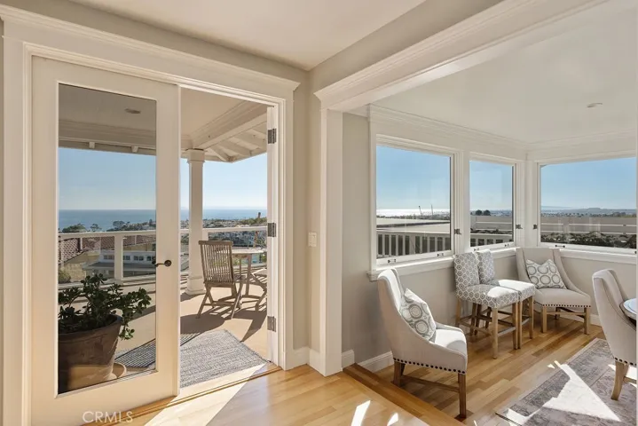 407 Mendoza Terrace, Corona Del Mar, California 92625
