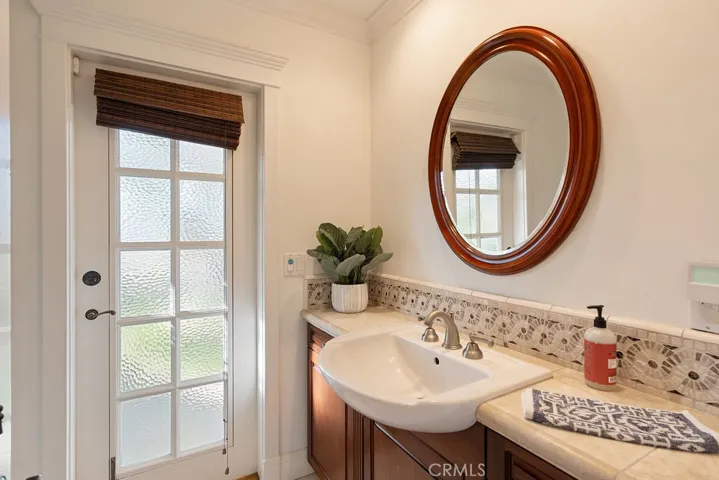 407 Mendoza Terrace, Corona Del Mar, California 92625