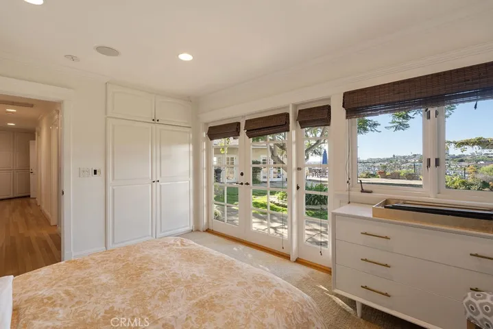 407 Mendoza Terrace, Corona Del Mar, California 92625