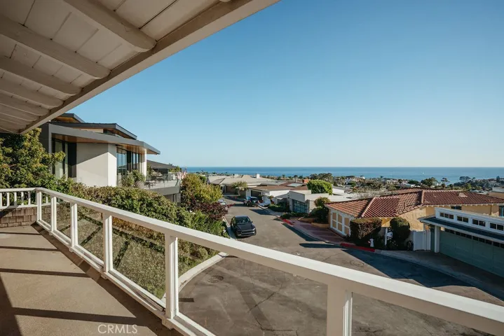 407 Mendoza Terrace, Corona Del Mar, California 92625