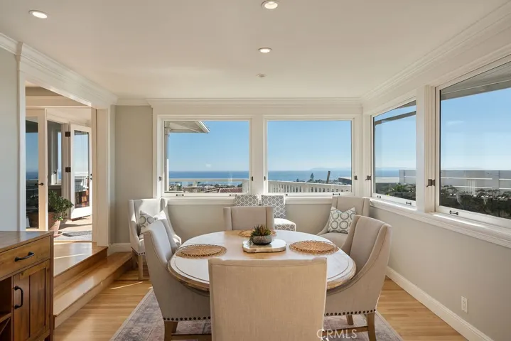 407 Mendoza Terrace, Corona Del Mar, California 92625