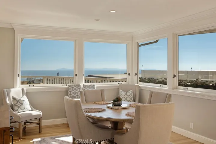 407 Mendoza Terrace, Corona Del Mar, California 92625