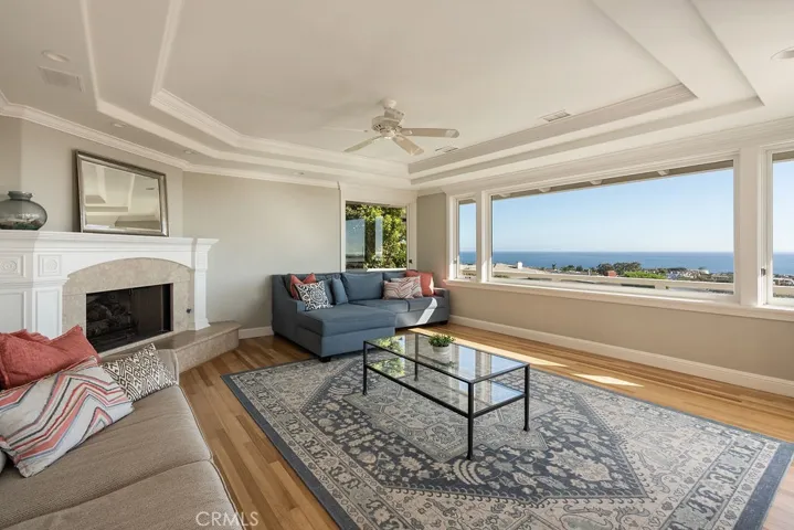407 Mendoza Terrace, Corona Del Mar, California 92625