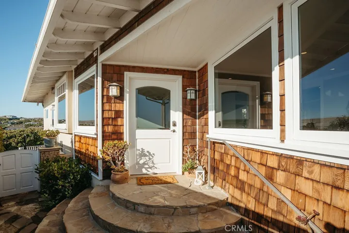 407 Mendoza Terrace, Corona Del Mar, California 92625