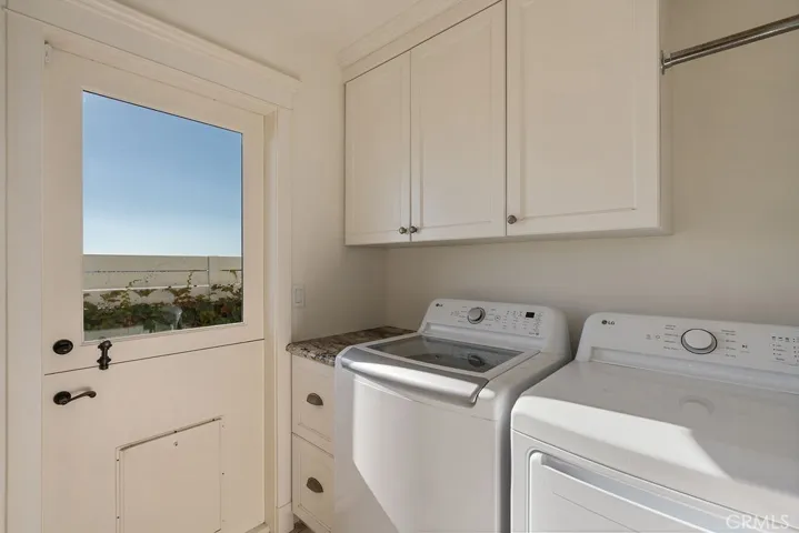 407 Mendoza Terrace, Corona Del Mar, California 92625