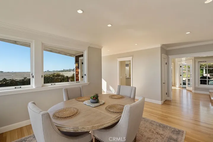 407 Mendoza Terrace, Corona Del Mar, California 92625