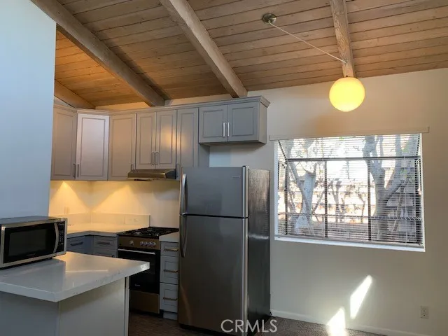 2495 S Barrington, Los Angeles, California 90064