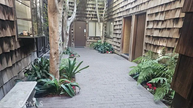 2495 S Barrington, Los Angeles, California 90064