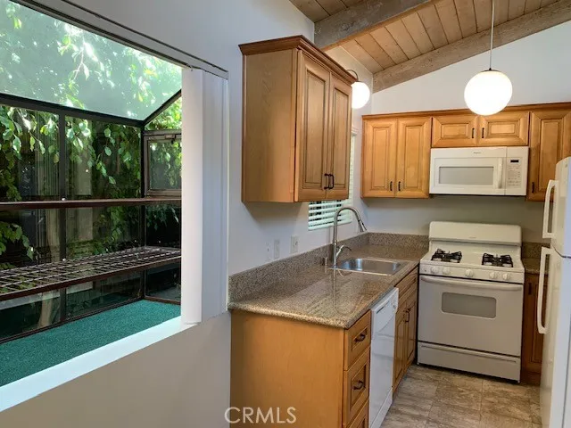 2495 S Barrington, Los Angeles, California 90064