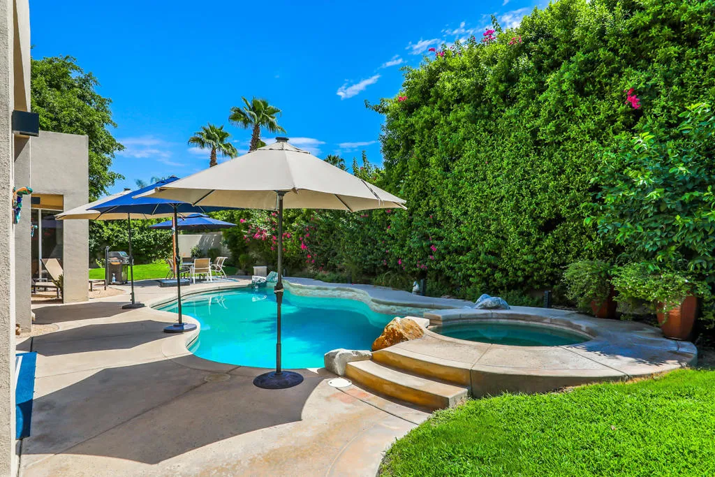 Pool area