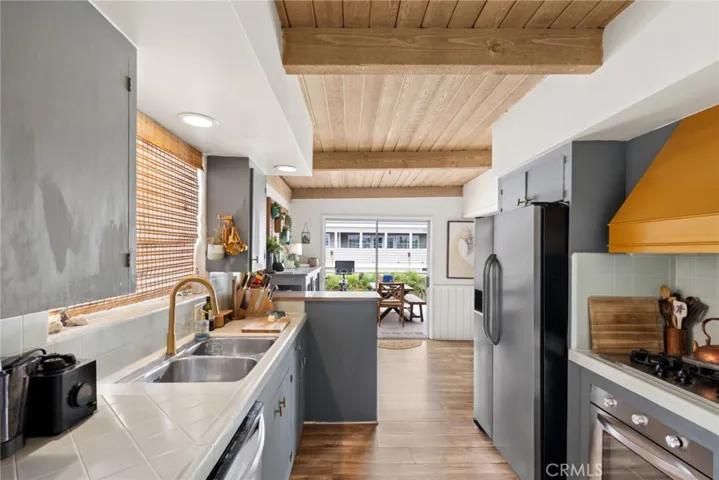 122 Agate, Newport Beach, California 92662