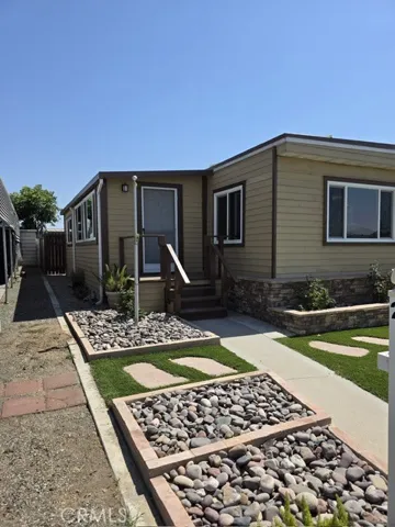 1560 Massachusetts 21, Riverside, California 92507