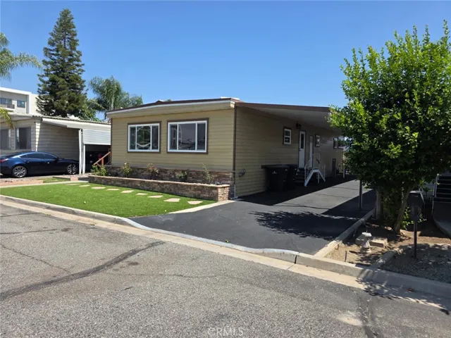 1560 Massachusetts 21, Riverside, California 92507