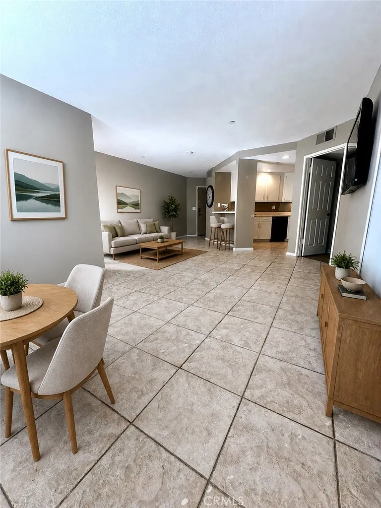 *Virtually staged photo. Specs & attributes may be altered. For visualization purposes only.