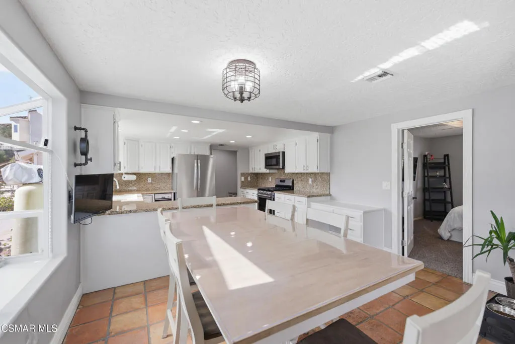 1314 Gonzales Rd Simi Valley-17