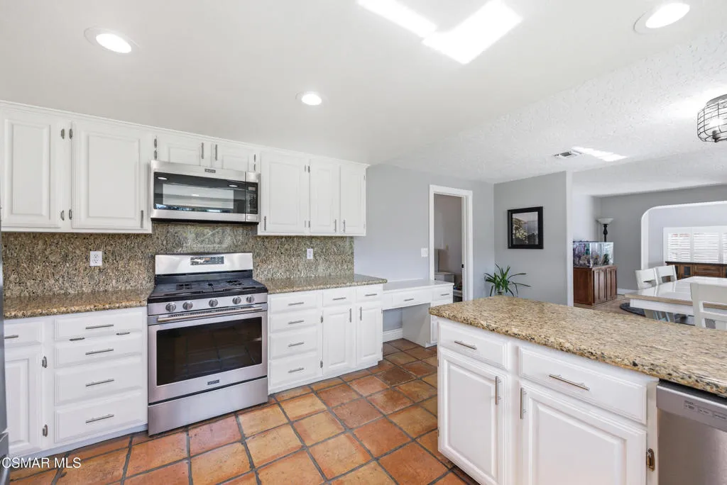 1314 Gonzales Rd Simi Valley-27