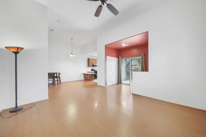 Living / dinning to kitchen