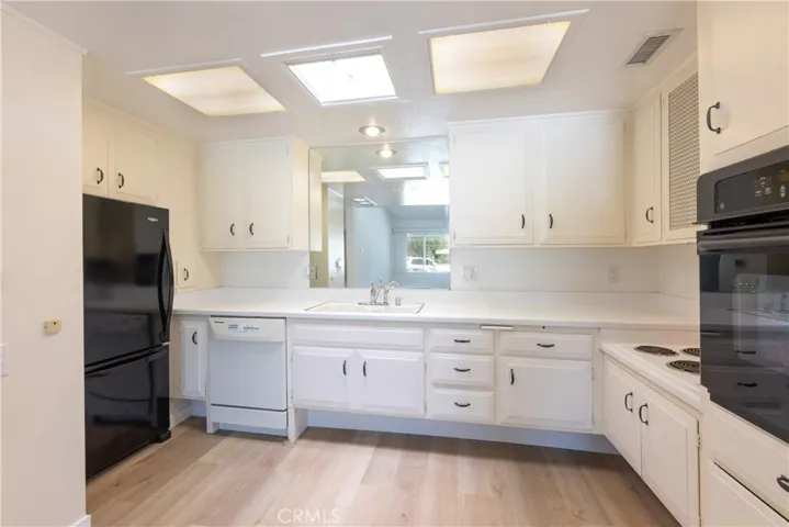 1642 Merion 40k, Seal Beach, California 90740