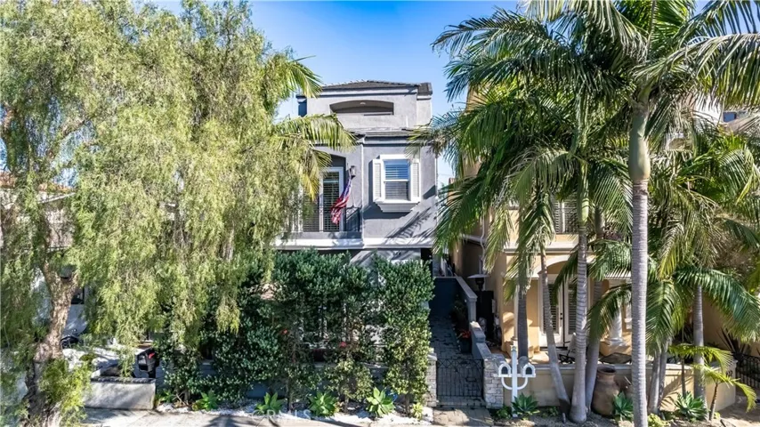 614 16th Street, Huntington Beach, California 92648