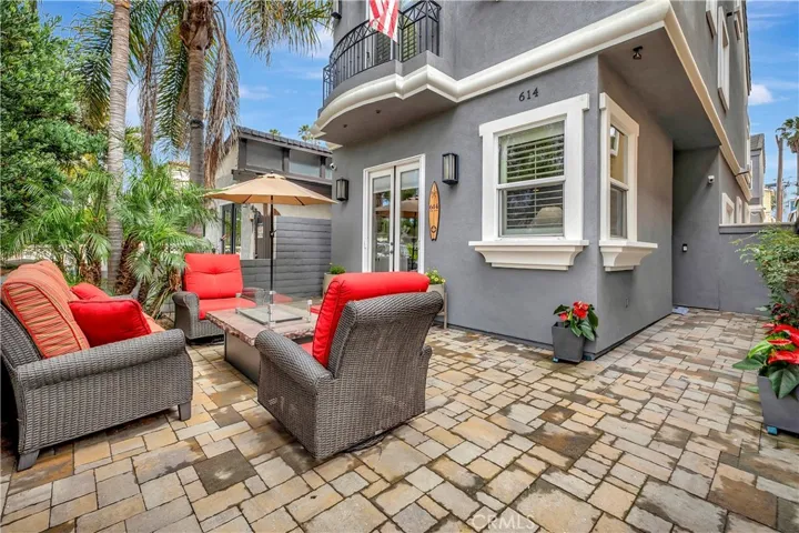 614 16th Street, Huntington Beach, California 92648