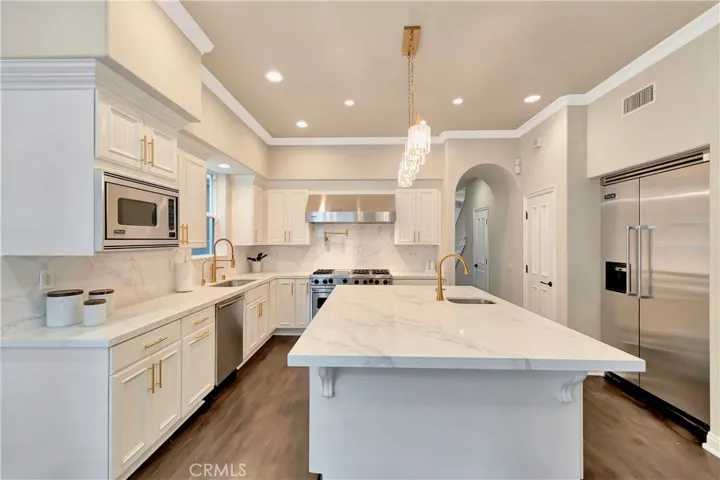 614 16th Street, Huntington Beach, California 92648