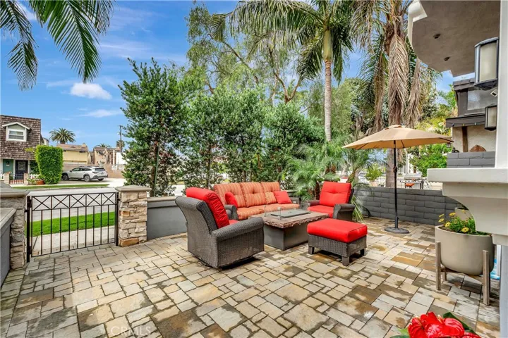 614 16th Street, Huntington Beach, California 92648