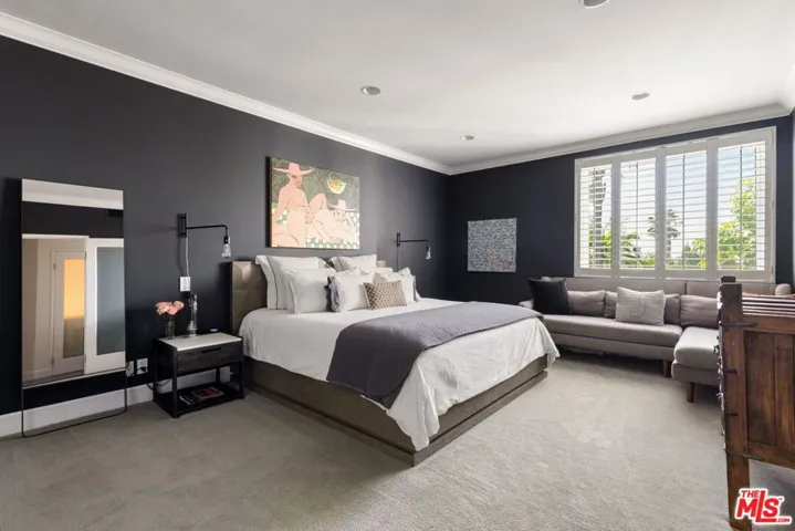 8455 Fountain Avenue 301, West Hollywood, California 90069