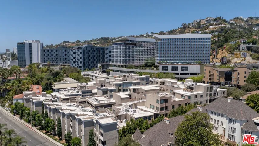 8455 Fountain Avenue 301, West Hollywood, California 90069
