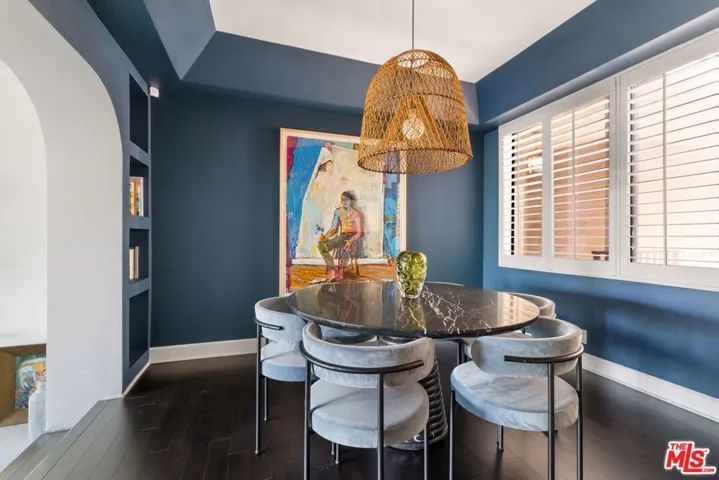 8455 Fountain Avenue 301, West Hollywood, California 90069