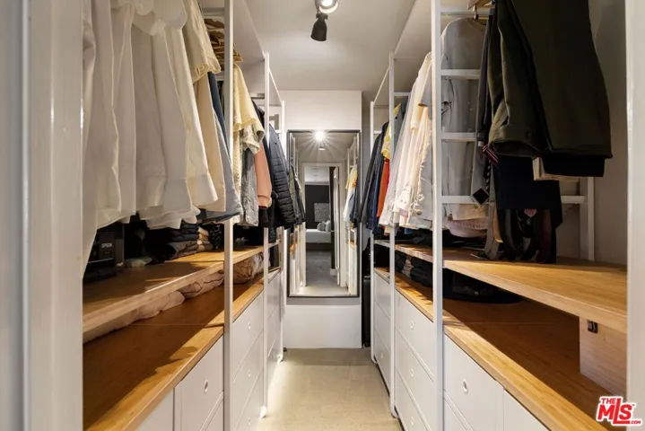 8455 Fountain Avenue 301, West Hollywood, California 90069