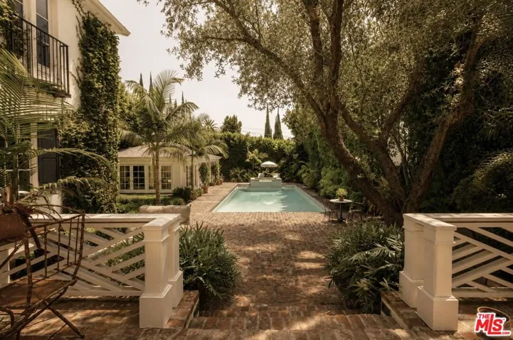 1162 N Wetherly Drive, Los Angeles, California 90069
