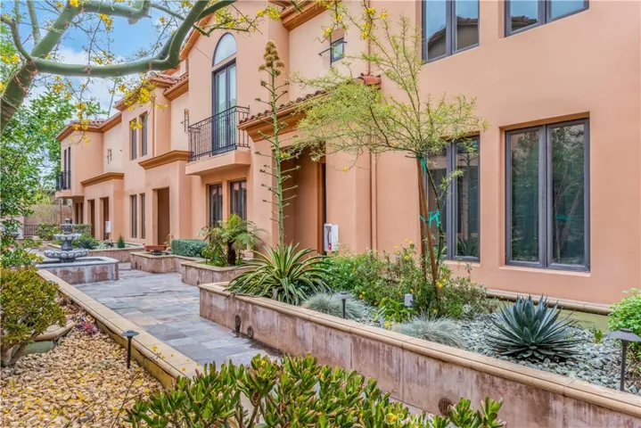 66 N Allen Avenue 3, Pasadena, California 91106