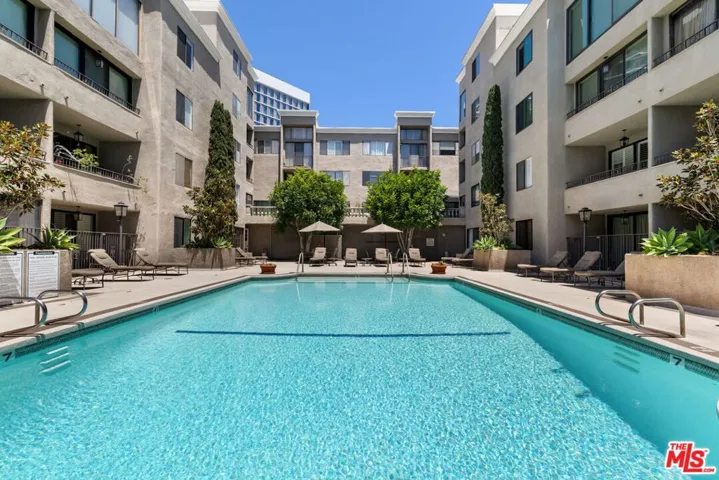 8455 Fountain Avenue 301, West Hollywood, California 90069