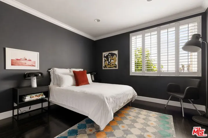 8455 Fountain Avenue 301, West Hollywood, California 90069