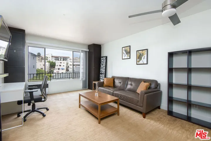 10982 Roebling Avenue 429, Los Angeles, California 90024
