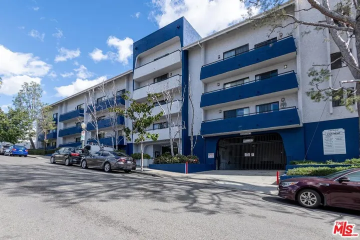 10982 Roebling Avenue 429, Los Angeles, California 90024