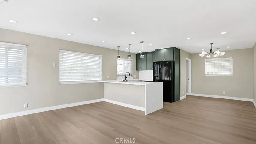 2747 E Ocean Boulevard, Long Beach, California 90803