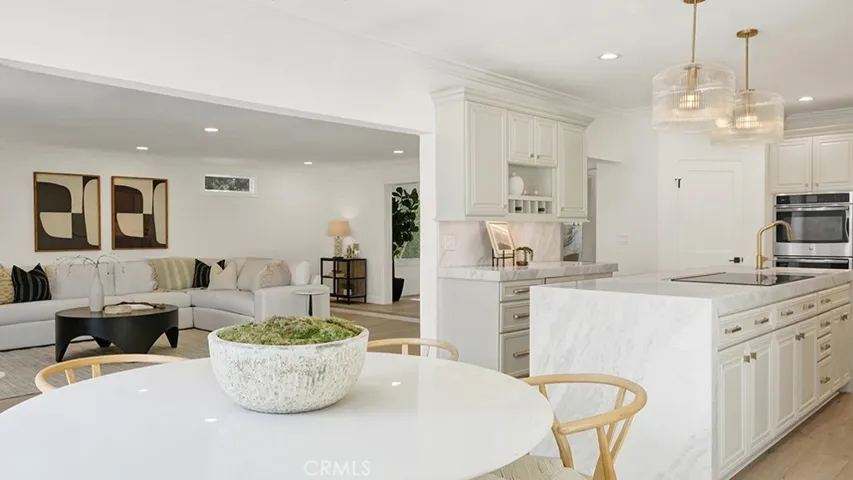 2747 E Ocean Boulevard, Long Beach, California 90803