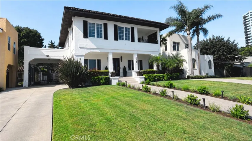 2747 E Ocean Boulevard, Long Beach, California 90803