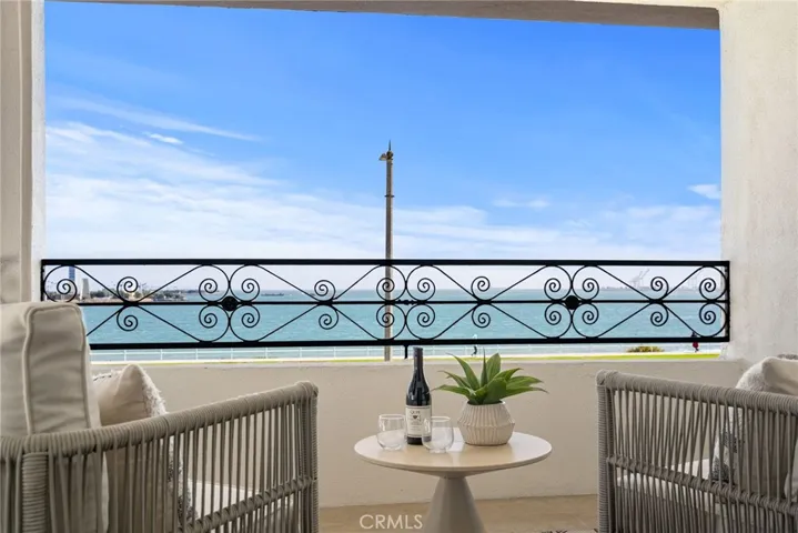 2747 E Ocean Boulevard, Long Beach, California 90803