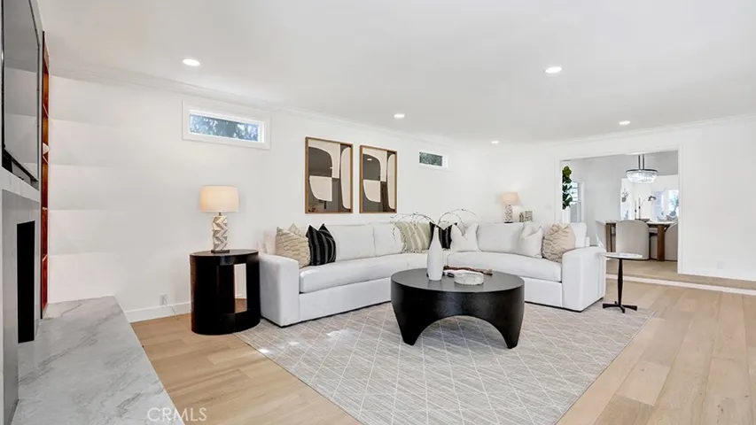2747 E Ocean Boulevard, Long Beach, California 90803