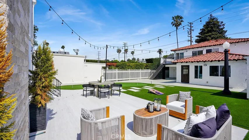 2747 E Ocean Boulevard, Long Beach, California 90803