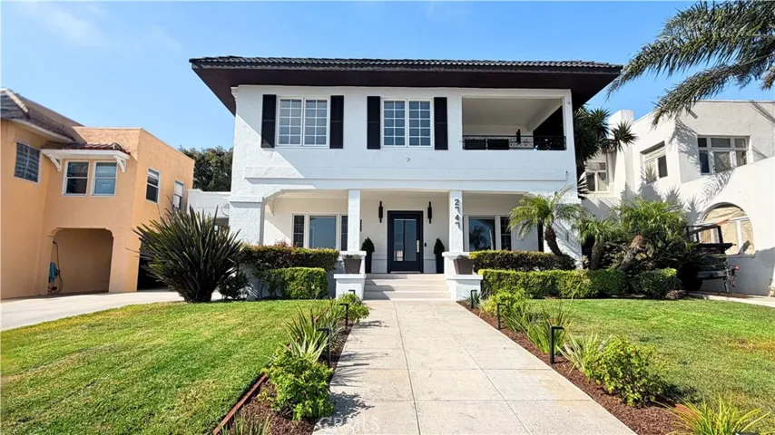 2747 E Ocean Boulevard, Long Beach, California 90803