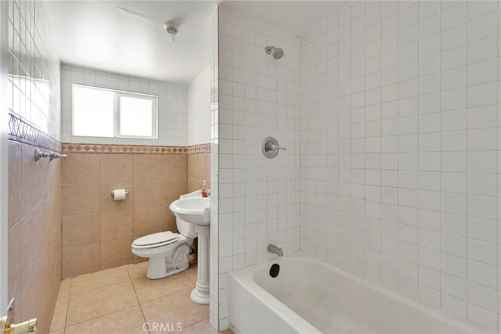 7704 Alston Avenue, Hesperia, California 92345