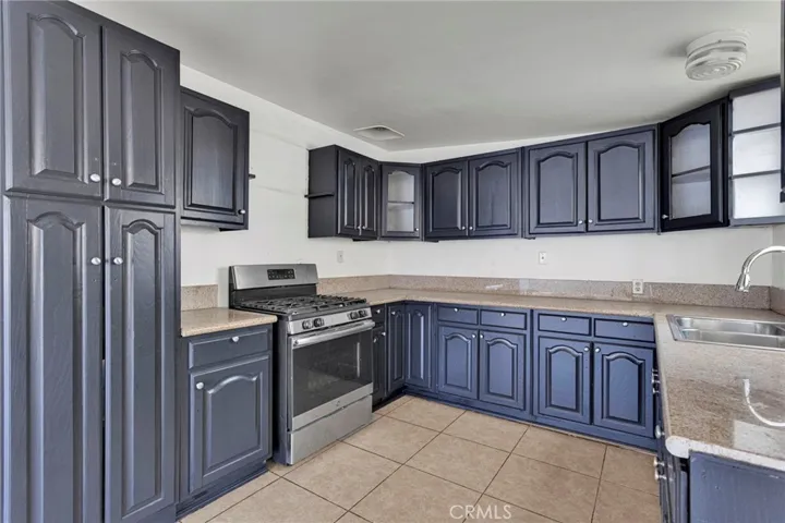 7704 Alston Avenue, Hesperia, California 92345