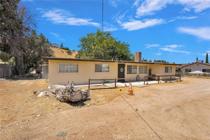 7704 Alston Avenue, Hesperia, California 92345