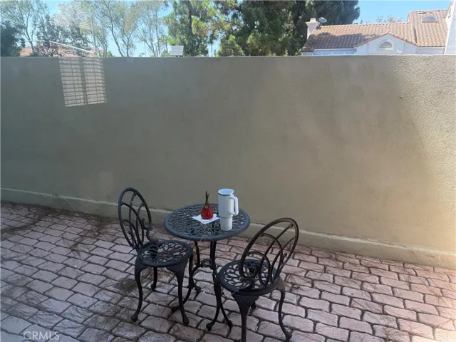 80 Almador, Irvine, California 92614