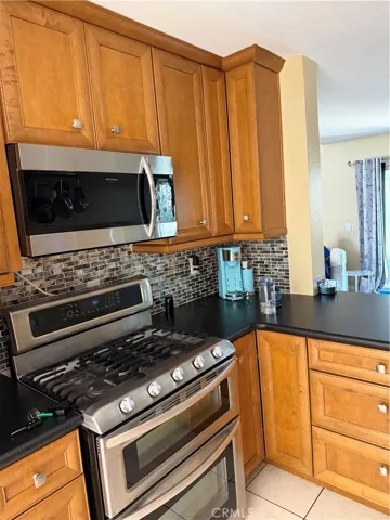 80 Almador, Irvine, California 92614