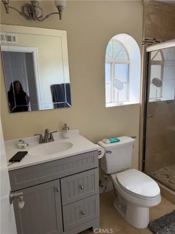 80 Almador, Irvine, California 92614